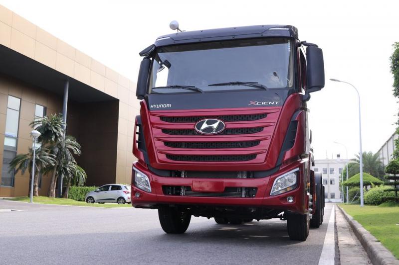 Đầu Kéo Xcient GT