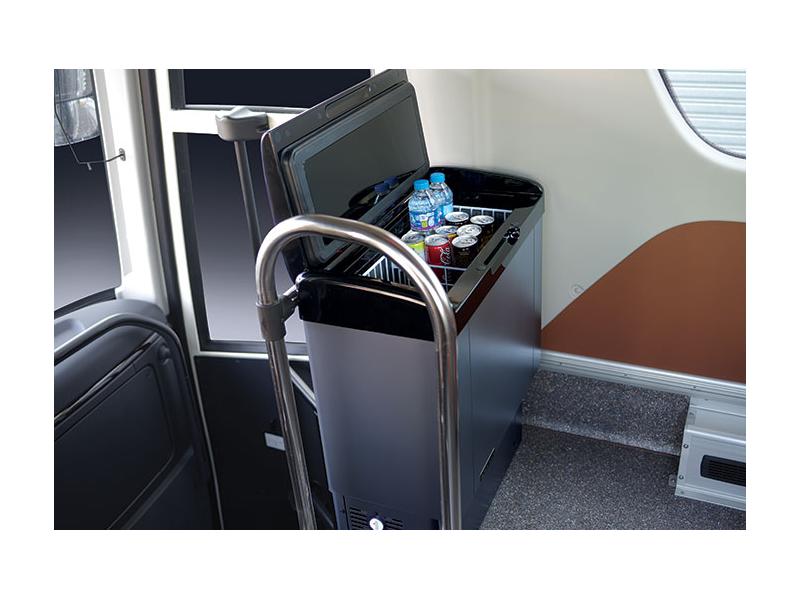 NEW UNIVERS 47 CHỔ