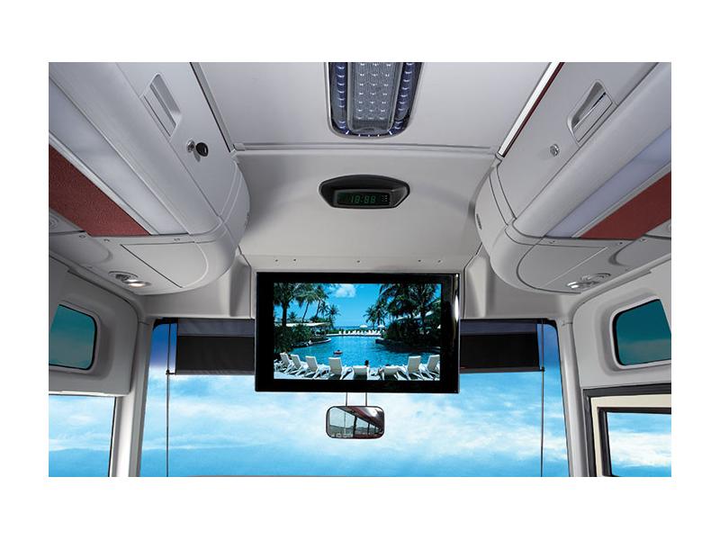 NEW UNIVERS 47 CHỔ